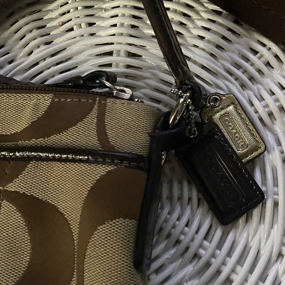 Coach Signature Brown Crossbody Swingpack Messenger - Picture 6 of 6